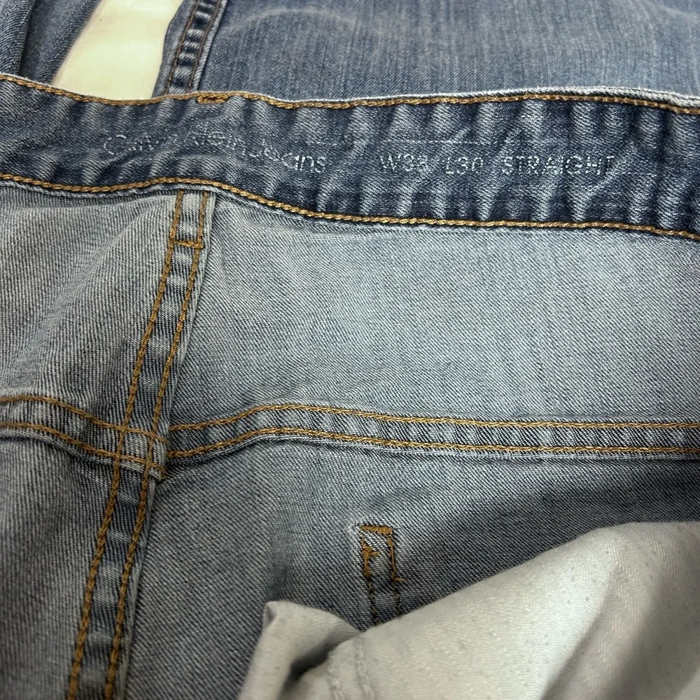 Calvin Klein‎ medium wash Straight Fit Jeans size 38x32